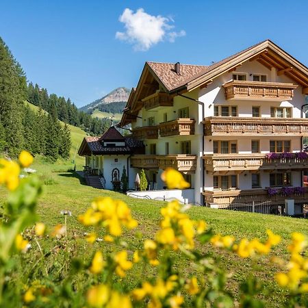 Hotel Somont Сельва-ди-Валь-Гардена Экстерьер фото